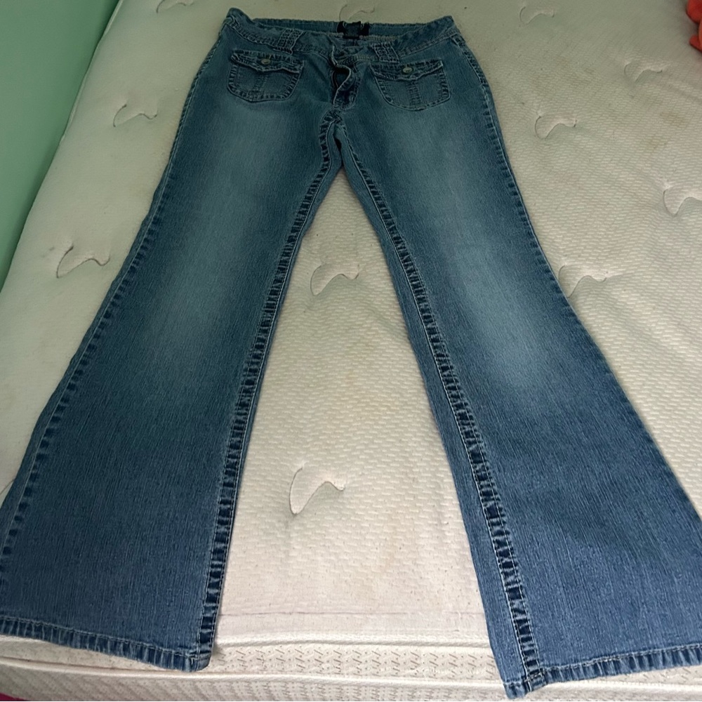 Juniors/Women’s Angels Bootcut jeans 👖 Size 15